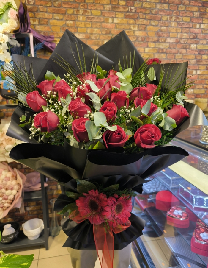 Kırmızı Gül Buketi 20 Adet 