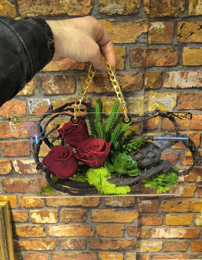 Solmayan Canlı Gül Şoklanmış